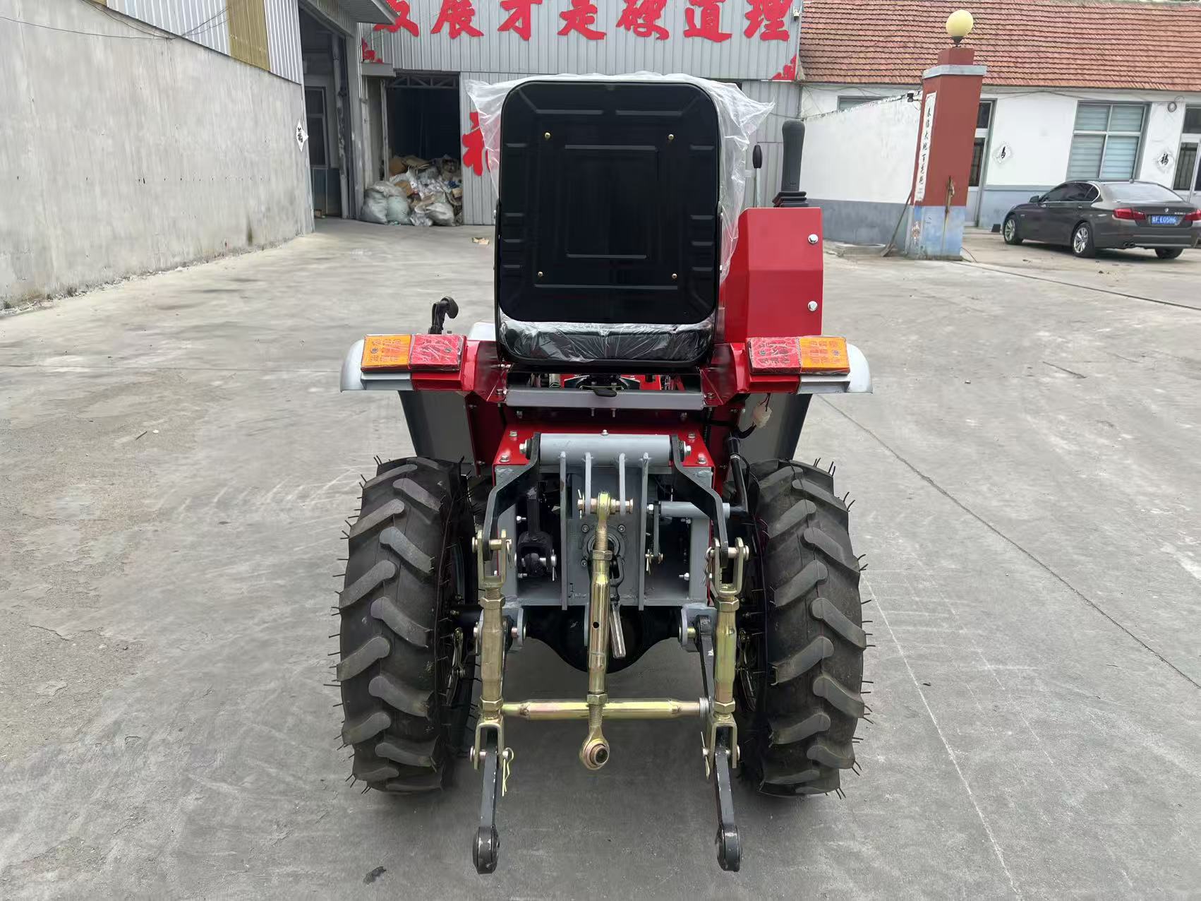 Agriculture.Farming Design - Agricultural Wheeled Farm Tractor Hot Sale